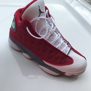 Air Jordan retro 13.